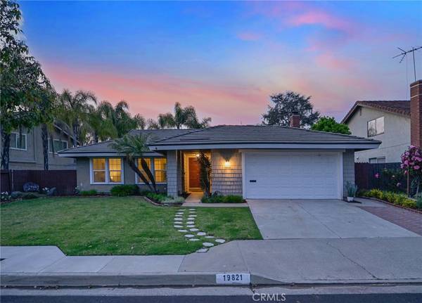 Yorba Linda, CA 92886,19821 LOMBARDY LN