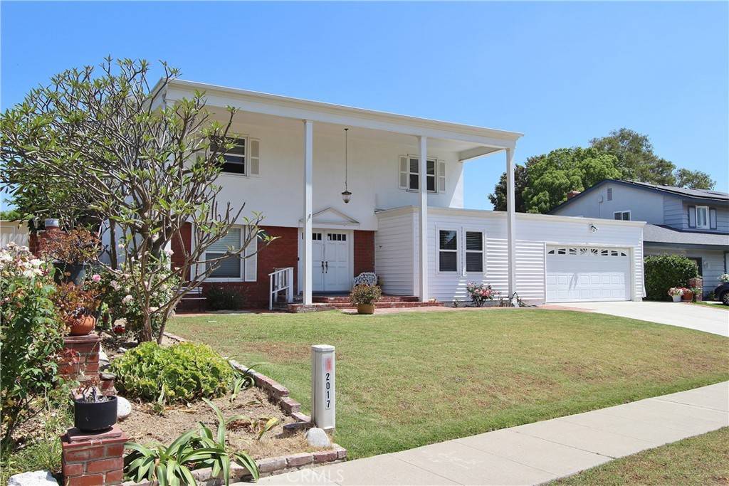 2017 Conejo LN, Fullerton, CA 92833