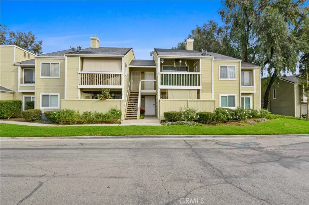 Yorba Linda, CA 92887,6214 Hartford RD #199