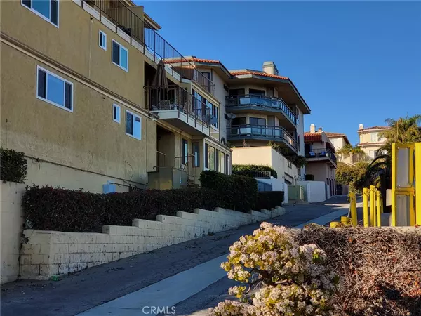 2240 Stanley AVE #6, Signal Hill, CA 90755