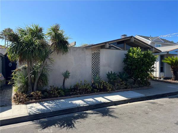 Newport Beach, CA 92663,246 62nd ST