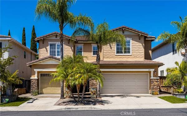 1241 N Fairbury LN, Anaheim Hills, CA 92807