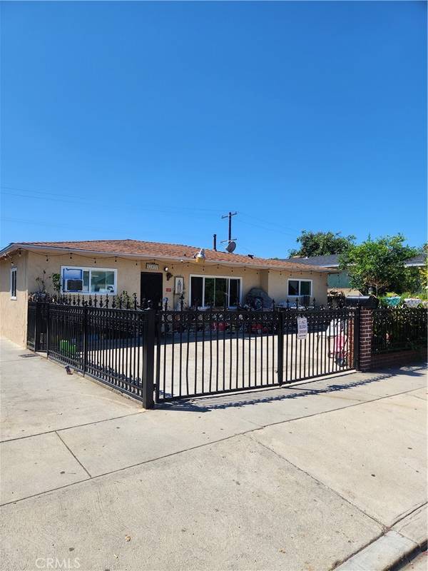 12432 222nd ST, Hawaiian Gardens, CA 90716