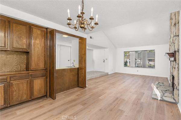 Costa Mesa, CA 92626,2797 Waxwing Circle