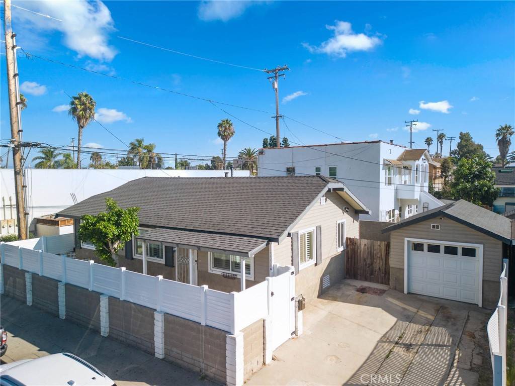 3330 E 10th ST, Long Beach, CA 90804