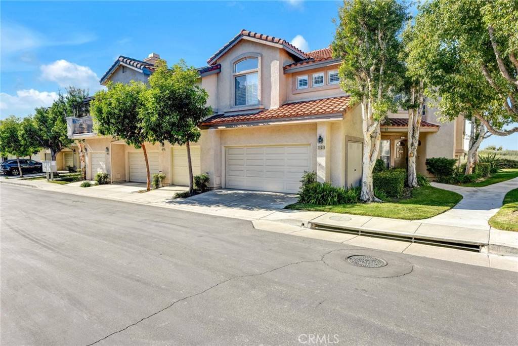 7827 E Quinn DR, Anaheim Hills, CA 92808
