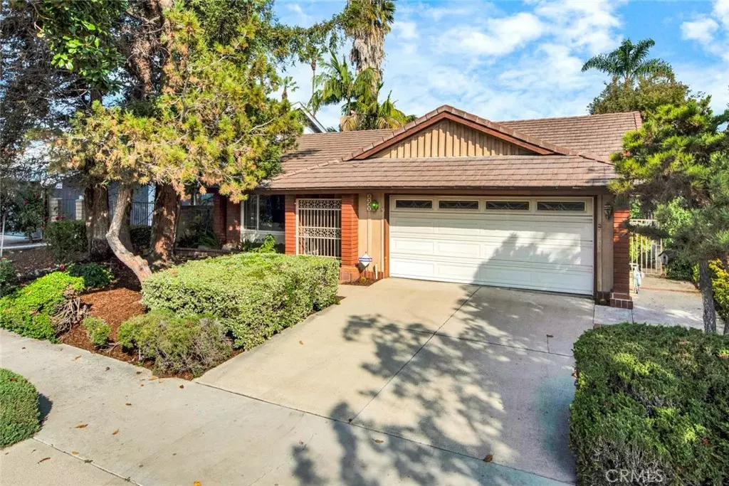 Tustin, CA 92780,2231 Apple Tree DR