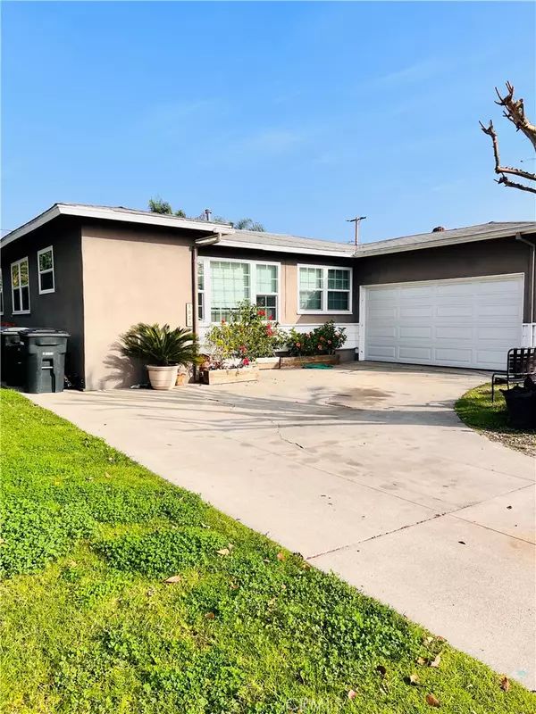 1023 W Arbor Way,  Orange,  CA 92868