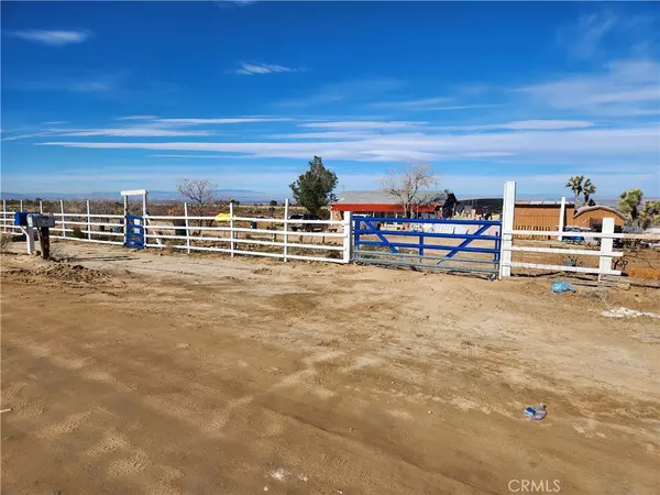 Llano, CA 93544,17075 Fort Tejon RD