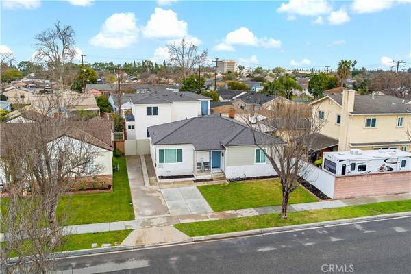 3739 Centralia ST, Lakewood, CA 90712