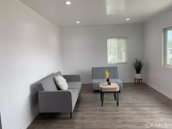 Placentia, CA 92870,884 W La Jolla ST