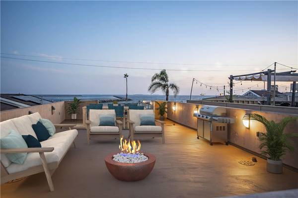 1516 Ocean AVE, Seal Beach, CA 90740