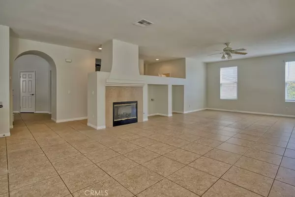 Corona, CA 92883,1696 Tamarron DR