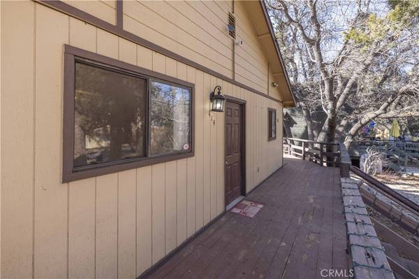 Sugarloaf, CA 92386,414 Cedar LN