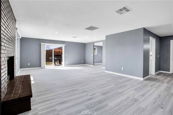 Yucca Valley, CA 92284,57993 Campanula ST