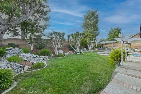 Yorba Linda, CA 92886,4951 Oak Tree CT