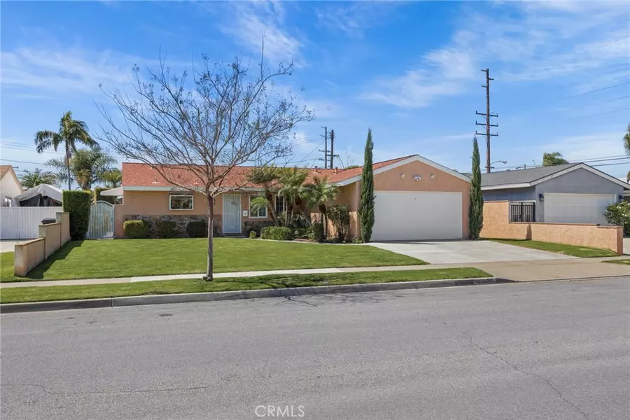 10011 Saint Charles AVE, Cypress, CA 90630