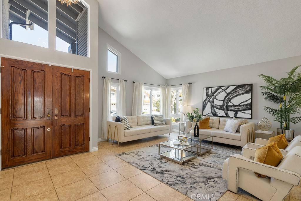 Irvine, CA 92620,8 Ticonderoga