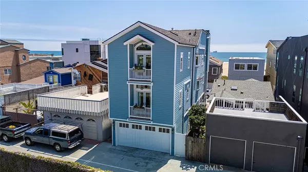 40 B Surfside Avenue, Surfside, CA 90743