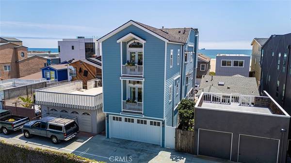 40 B Surfside Avenue, Surfside, CA 90743