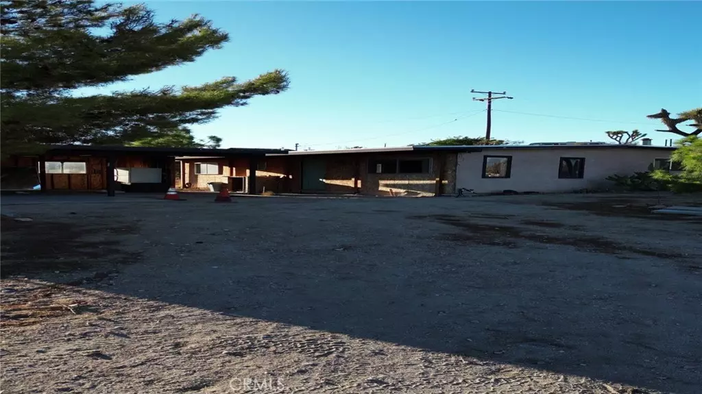 Yucca Valley, CA 92284,57976 Buena Vista DR