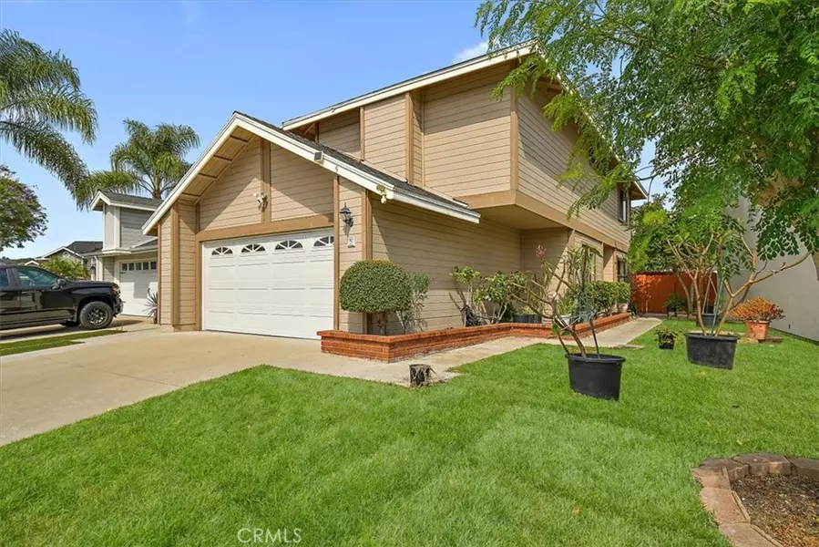 5 Deer Creek LN, Laguna Hills, CA 92653