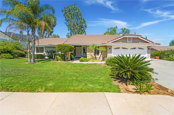 2056 Adobe AVE, Corona, CA 92882