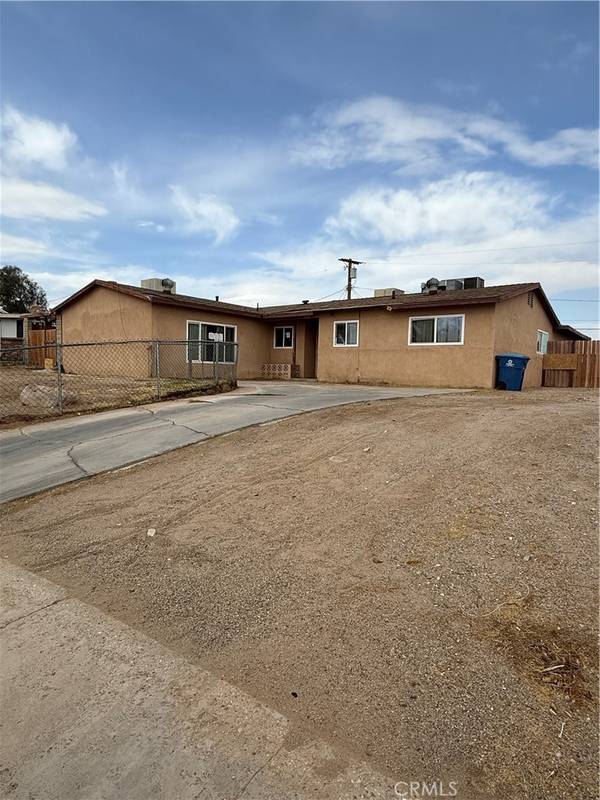 2012 Peru ST, Needles, CA 92363