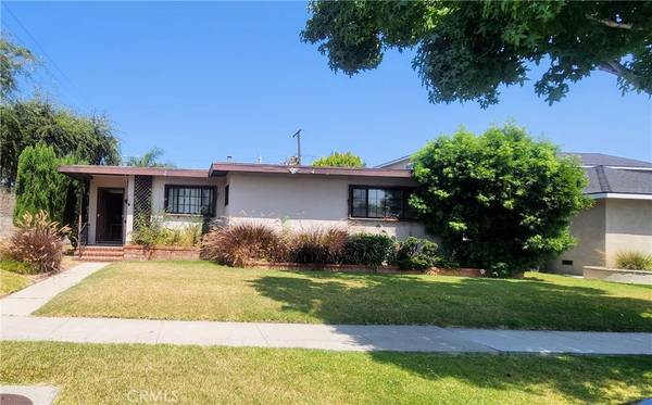 2279 Carfax Avenue,  Long Beach,  CA 90815