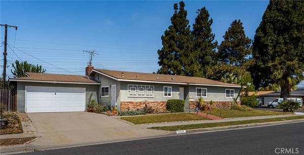 16541 Ross LN, Huntington Beach, CA 92647