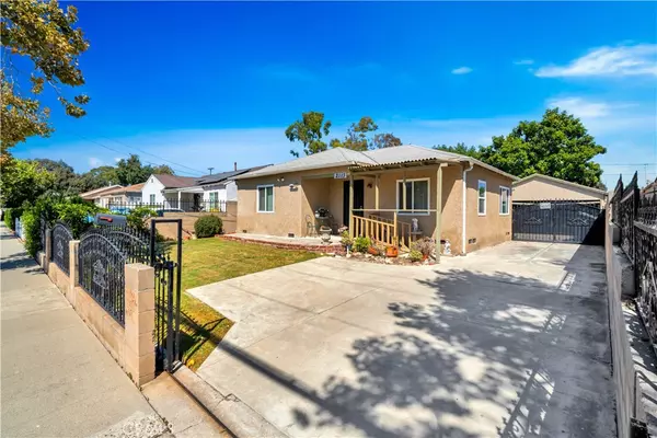 Santa Ana, CA 92707,2113 Maple ST