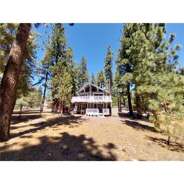 1140 Mitchell LN, Big Bear City, CA 92314