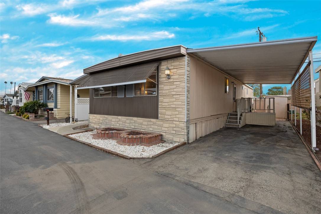 Anaheim, CA 92804,235 S Beach BLVD #83