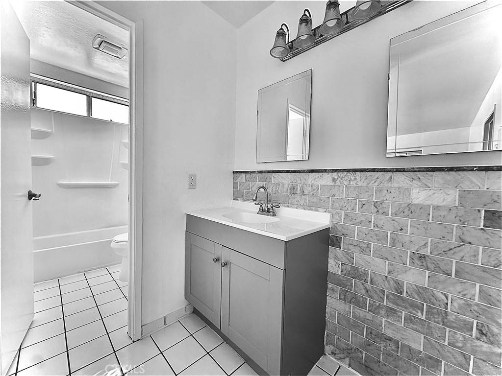 Long Beach, CA 90807,4700 Clair Del AVE #631