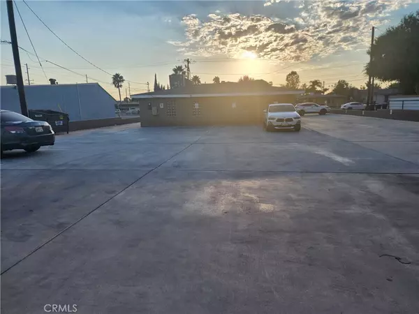 Fontana, CA 92335,9653 Alder AVE