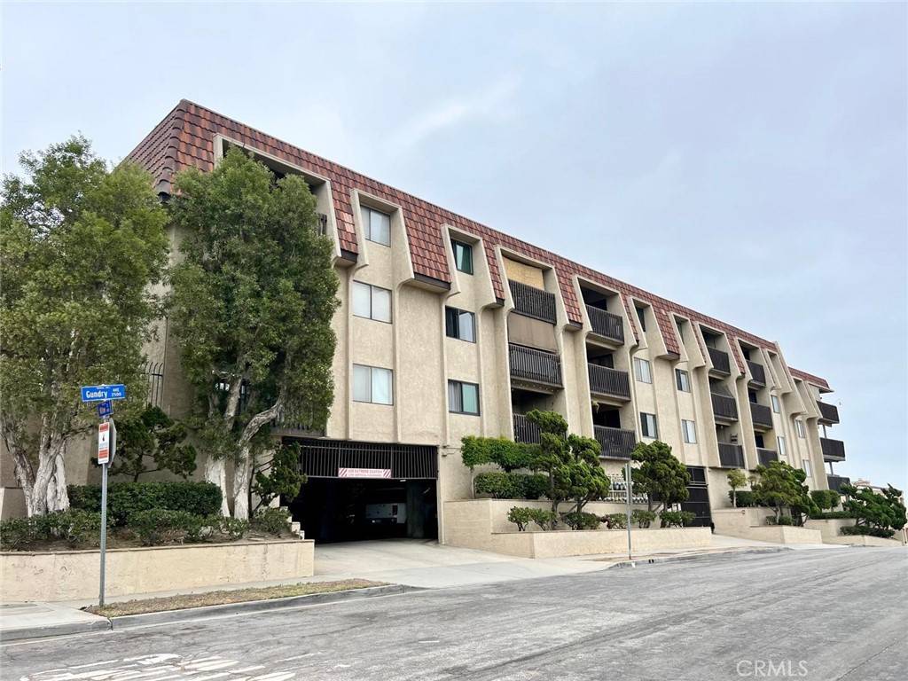 Signal Hill, CA 90755,1460 E Willow ST #210