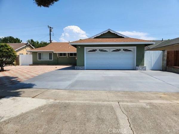 709 S Arapaho DR, Santa Ana, CA 92704