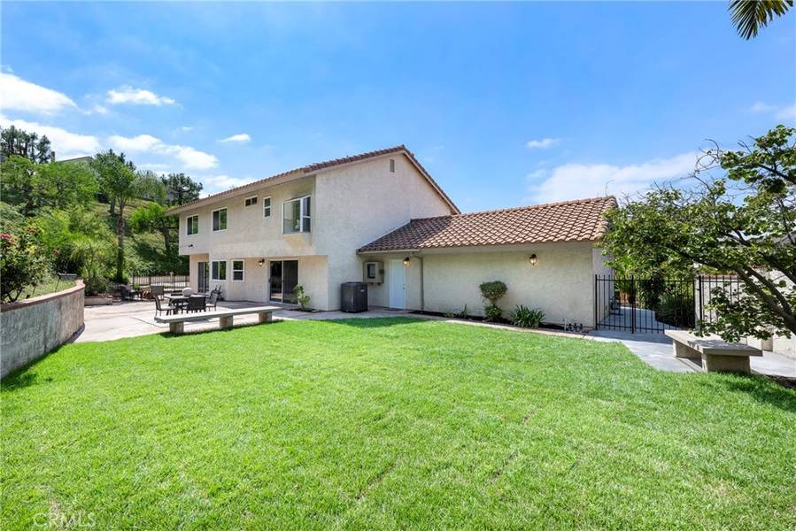 6440 E Oakview LN, Anaheim Hills, CA 92807