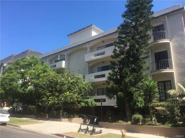 11820 Mayfield AVE #212, Los Angeles, CA 90049