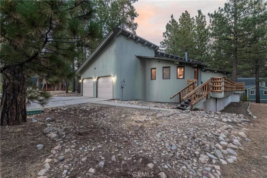 520 Pinewood CT, Big Bear City, CA 92314