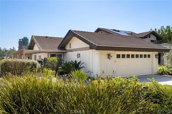 Orange, CA 92869,7814 E Lakeview Trail