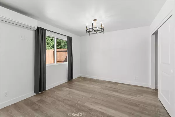 Santa Ana, CA 92705,13451 Oak LN