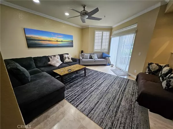 1400 Pacific Coast #104, Huntington Beach, CA 92648