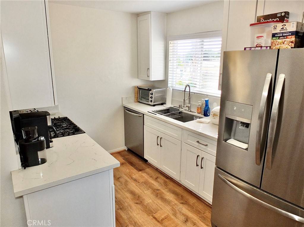 Anaheim, CA 92804,729 S Knott AVE #204