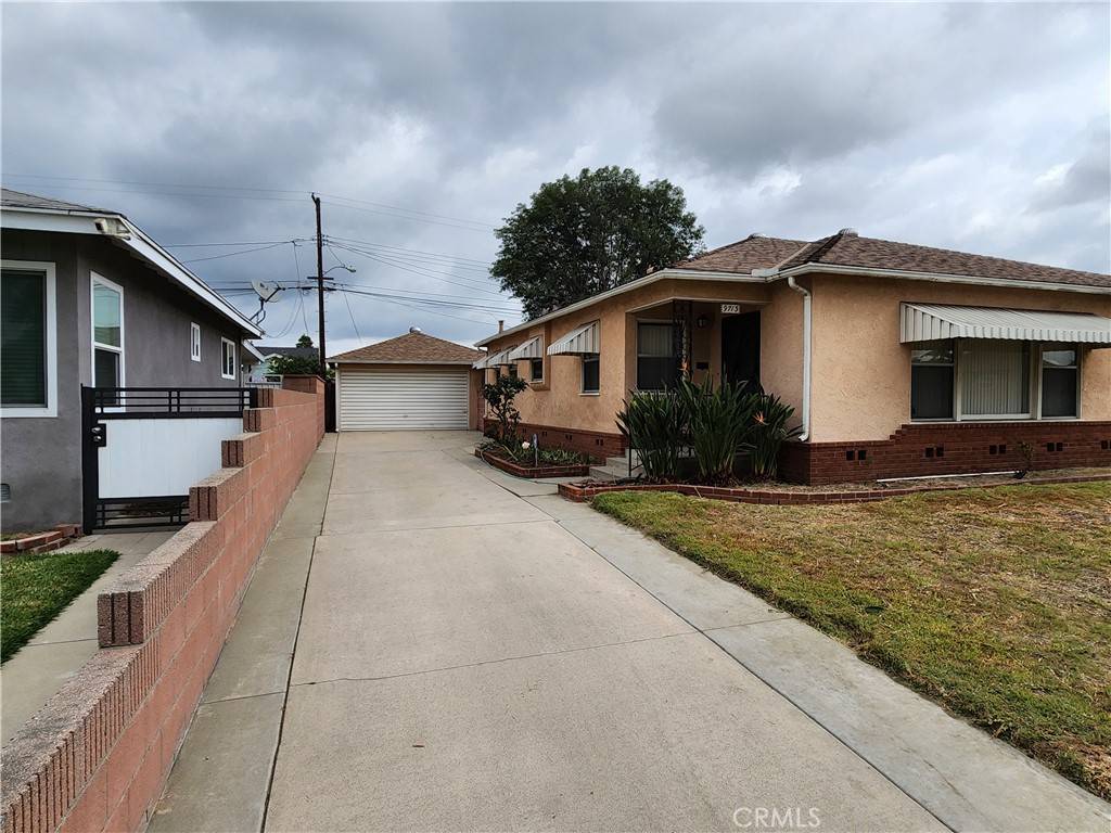 Bellflower, CA 90706,9713 Glandon ST