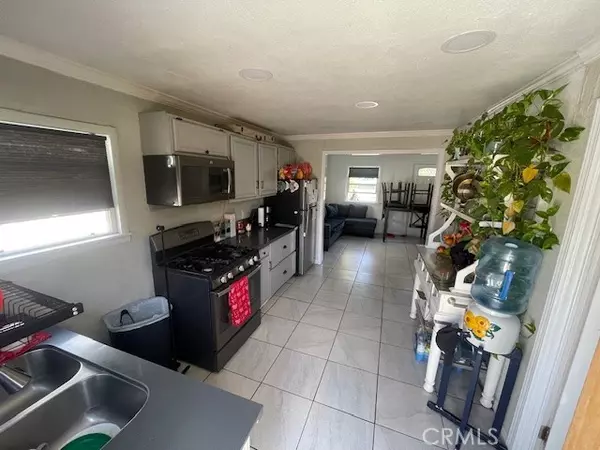 San Bernardino, CA 92404,7208 Garden DR