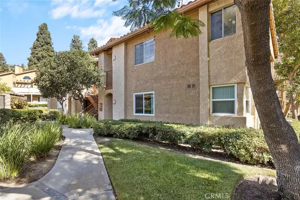 Yorba Linda, CA 92887,5390 Silver Canyon #10B