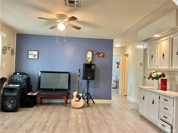 Westminster, CA 92683,15621 Beach BLVD #57