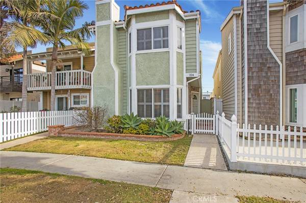 Huntington Beach, CA 92648,224 17th ST