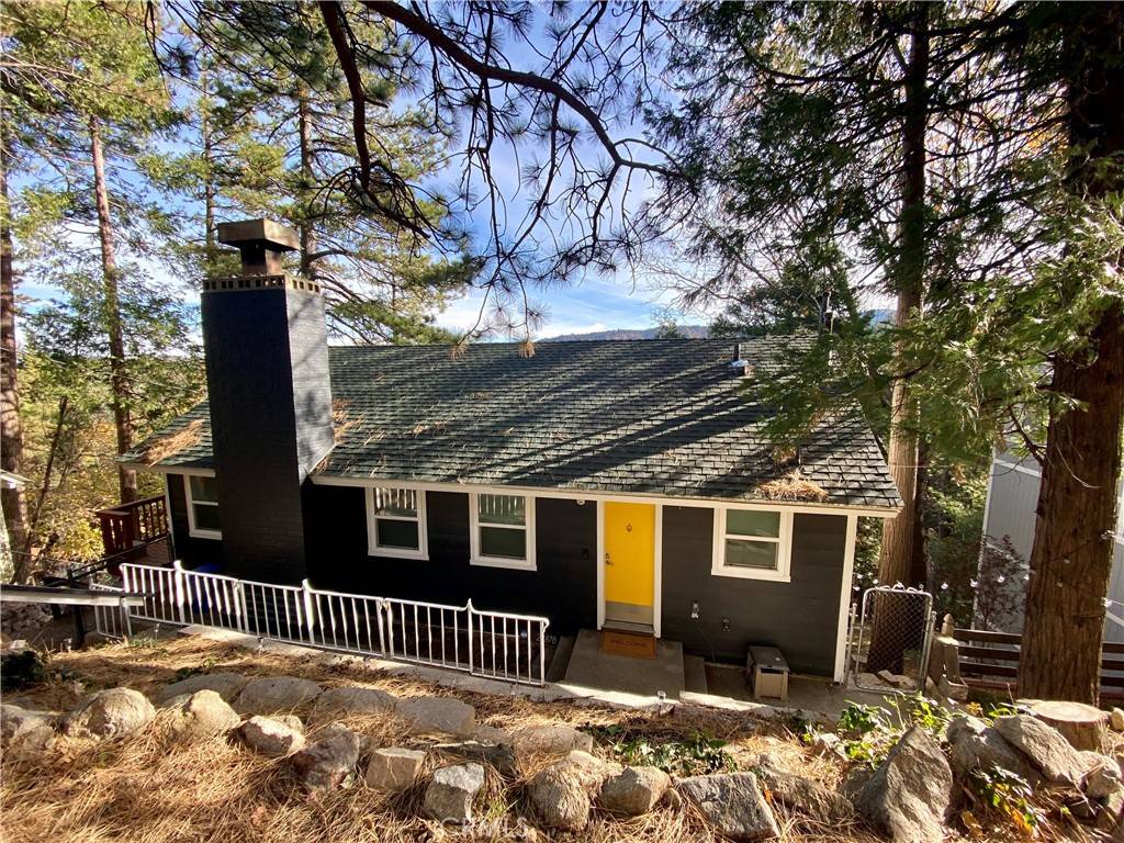 23870 Lakeview DR, Crestline, CA 92325